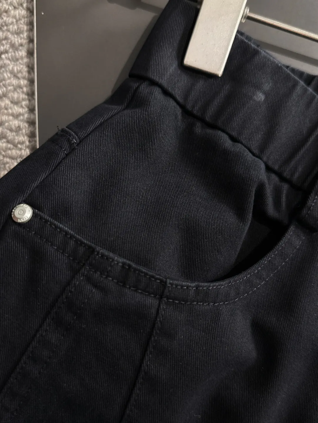 The next day shipped P195 Balenciaga 2026 summer New Arrival elastic casual pants, counter custom fabric Breathable high comfort, impeccable details, brand elements design concept, reflecting high quality. The hand feels delicate and soft! Casual cuts and awesome upper body! Sizes: S-3XL